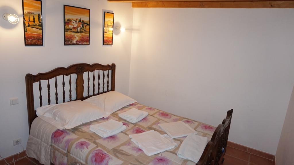 Appartements " Le Clos De La Cerisaie" Castillon-du-Gard Exterior photo
