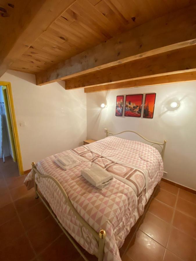 Appartements " Le Clos De La Cerisaie" Castillon-du-Gard Exterior photo